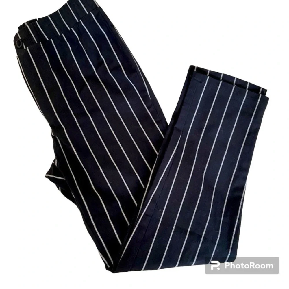 Girls WHITE FAWN black and white striped pant size 12